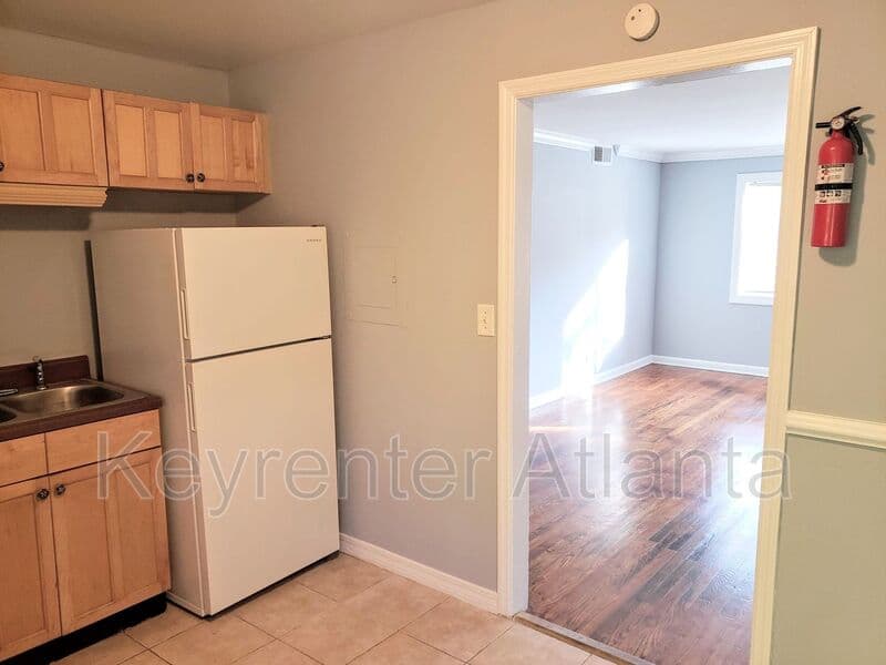Decatur Condo: 1596 Line Circle