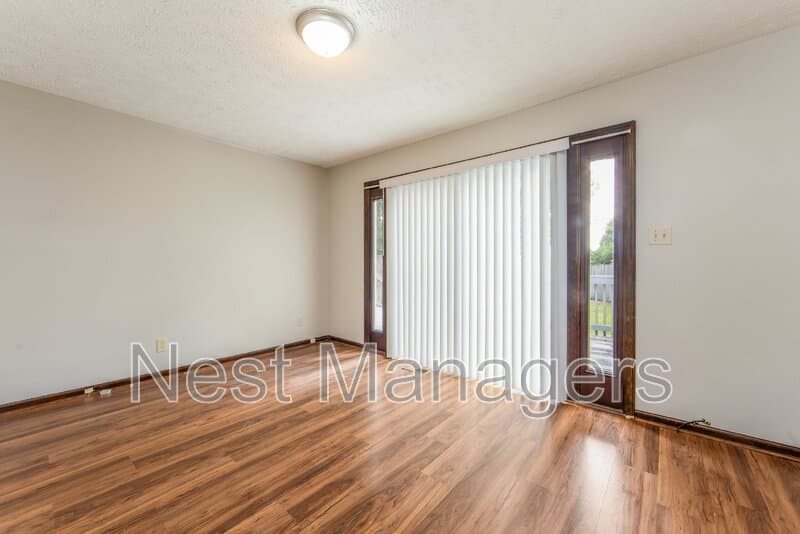 Fayetteville House: 3597 Hastings Drive