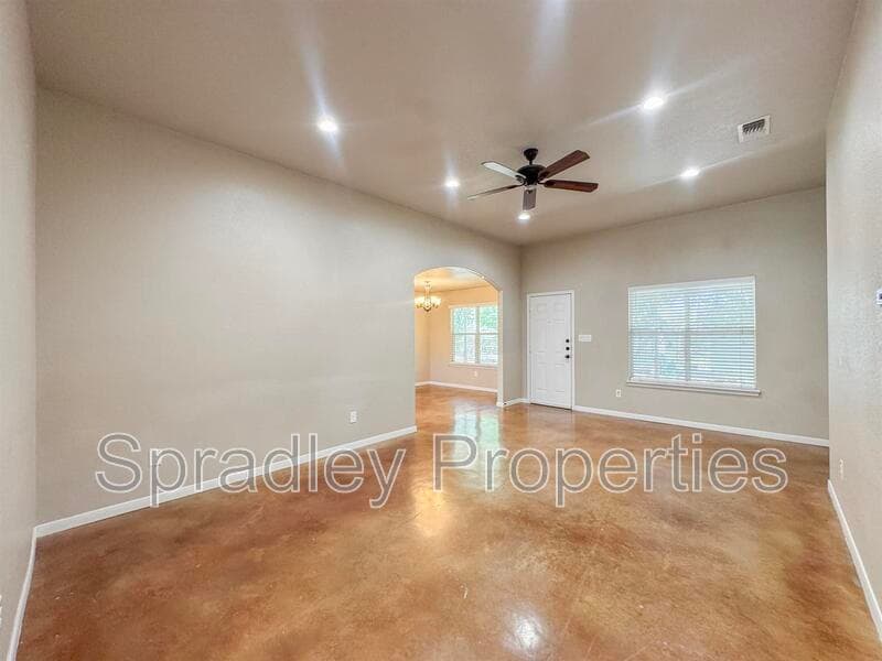 Belton House: 1209 N Blair St