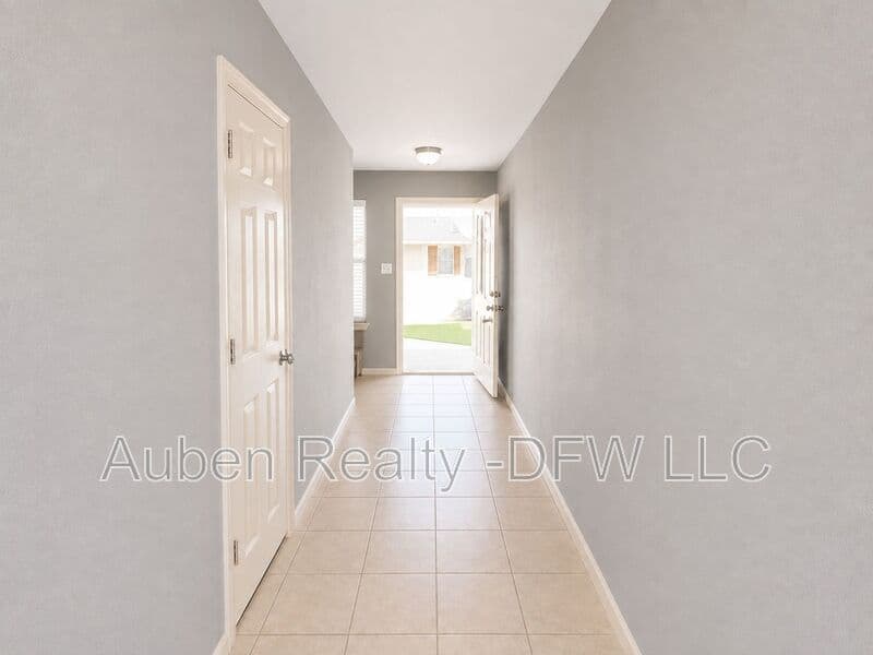 Princeton House: 1109 Parkway Trail