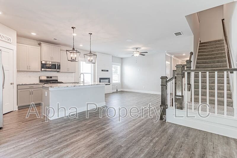Greer Townhome: 38 Grey Oak Trl