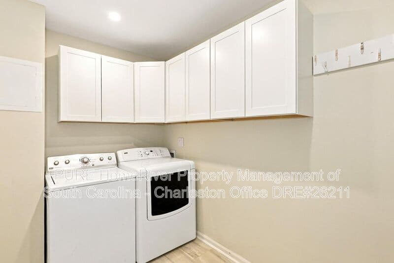 Mount Pleasant House: 1571 Hidden Bridge Dr