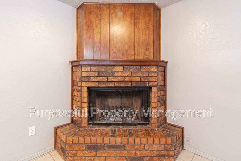 Oklahoma City House: 930 Southwest 63rd Street