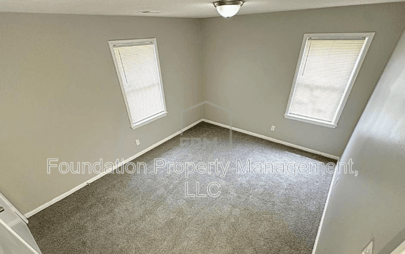 Memphis House: 3276 Ashland Street