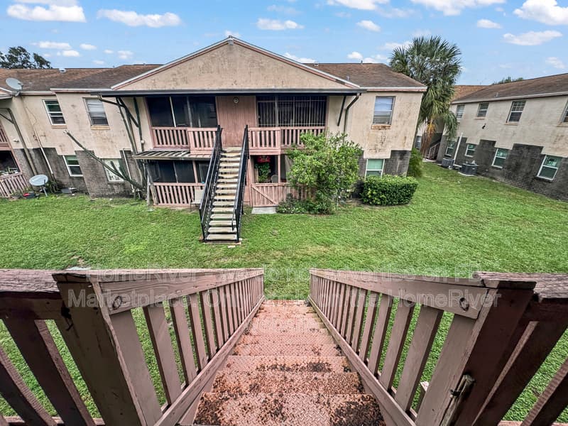 Tampa Condo: 305 E Whitehall Ct