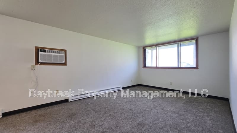 Moorhead Condo: 2408 3rd Avenue North - 6