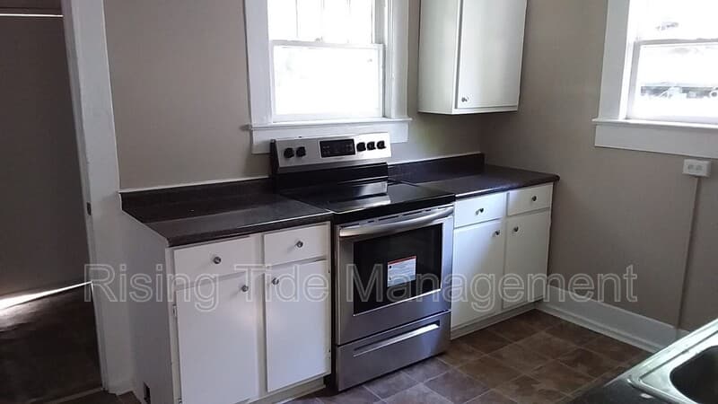 Birmingham House: 4017 39th Ave N