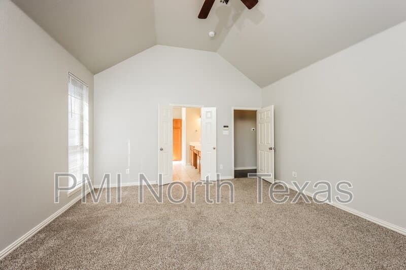 Little Elm House: 2541 Indian Hills Dr