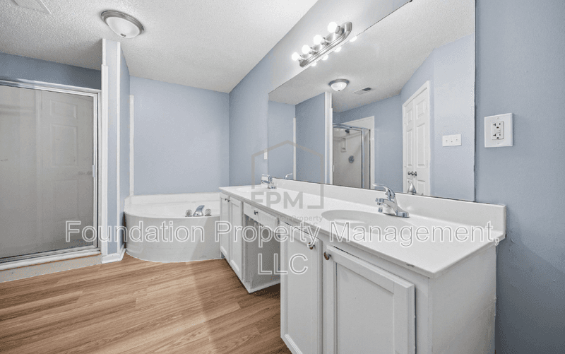 Cordova House: 1491 Appling Wood Cove South