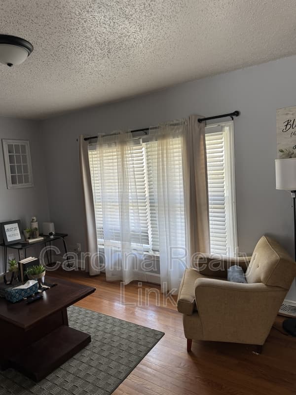 Charlotte House: Weststone Drive