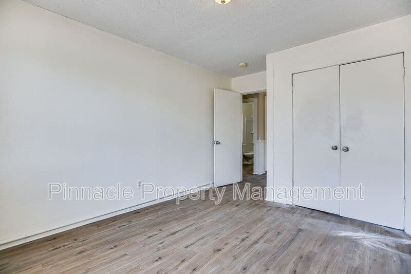 San Angelo House: 132 E 11th St