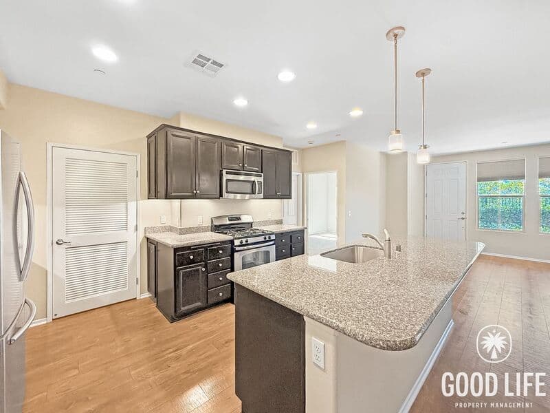 San Diego Condo: 11170 Taloncrest Way