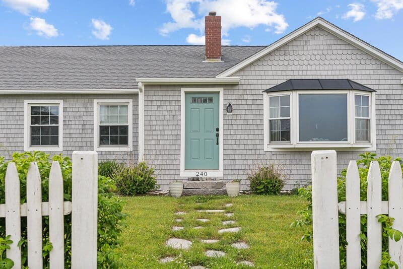 Wells House: 240 Island Beach Road