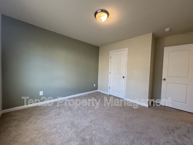 Phenix City House: 318 Irish Lane