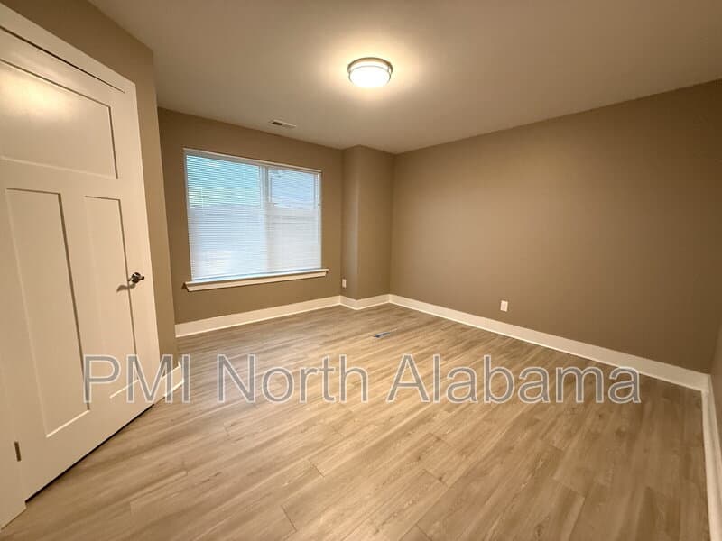 Brownsboro Condo: 401 Morring Rd
