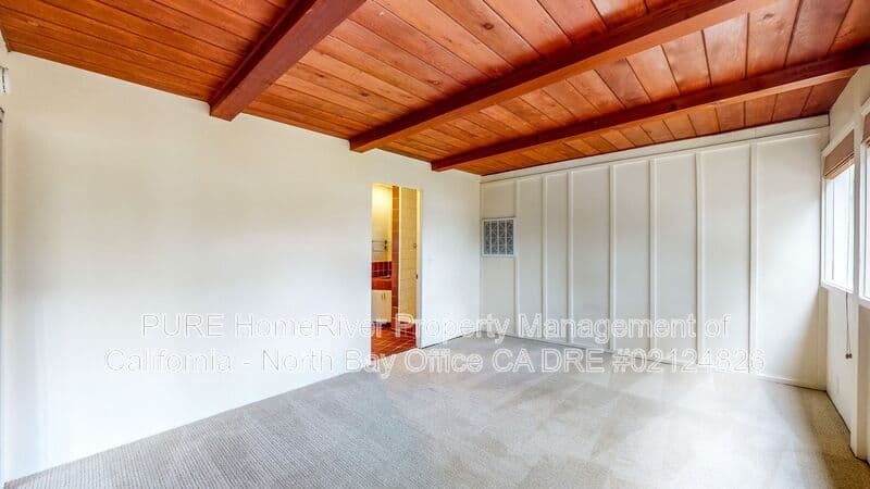 Sausalito Condo: 25 Woodward Avenue