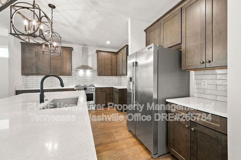 Nashville House: 2012 Rosemary LN