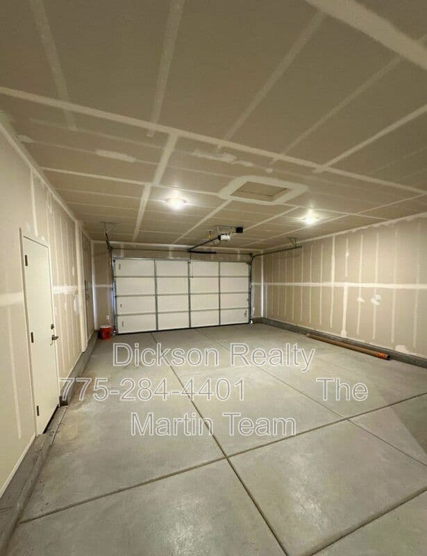 Reno House: 7897 Willow Thicket Drive