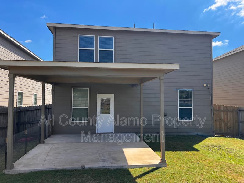 Selma House: 419 Harvest Point