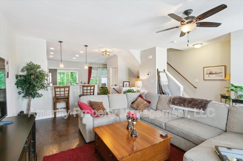 Williamsburg Townhome: 105 Prosperity Court - 1