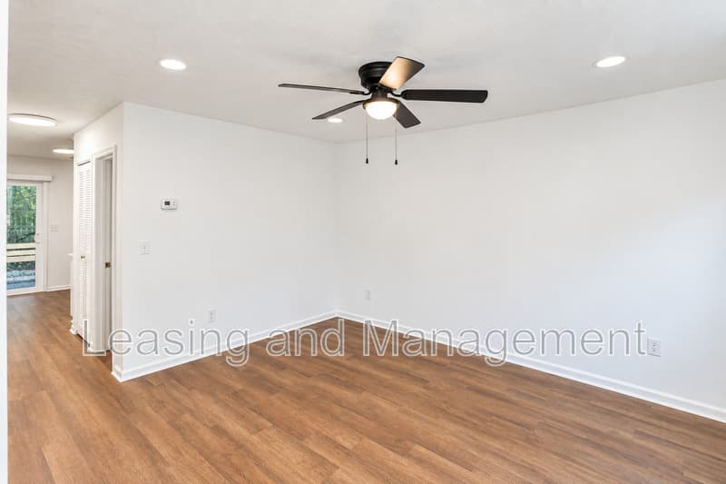 Mount Pleasant Townhome: 907 Royal Tern Lane