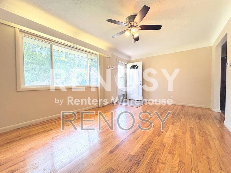 Ankeny Condo: 612 SW Des Moines St