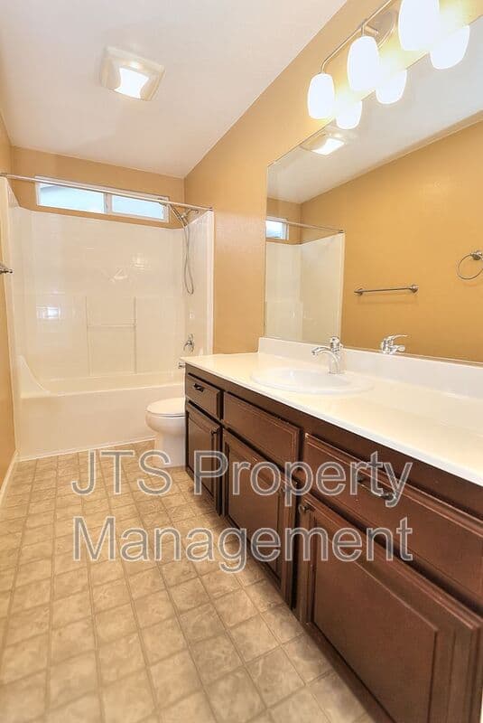 West Sacramento House: 4046 Martis Street