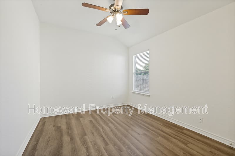 Haslet House: 900 San Felipe Trail