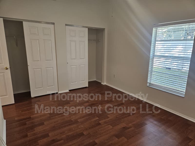 Tampa Townhome: 8512 N Hyaleah Rd