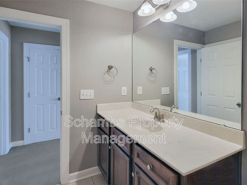 Fuquay Varina House: 414 Banagher Ln