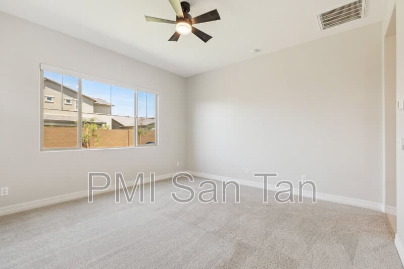 Queen Creek House: 20598 East Avenida Del Valle Court
