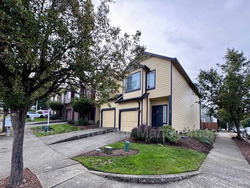 Gresham Condo: 5914 SE 16th Loop