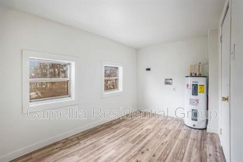 Birmingham House: 1321 2nd Avenue West