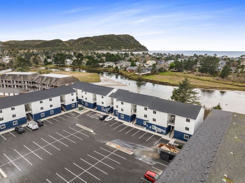 Seaside Apartment: 1000 S Holladay Dr