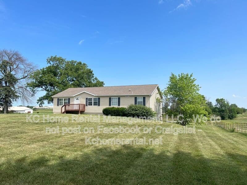 Bucyrus House: 10850 W. 207th St.