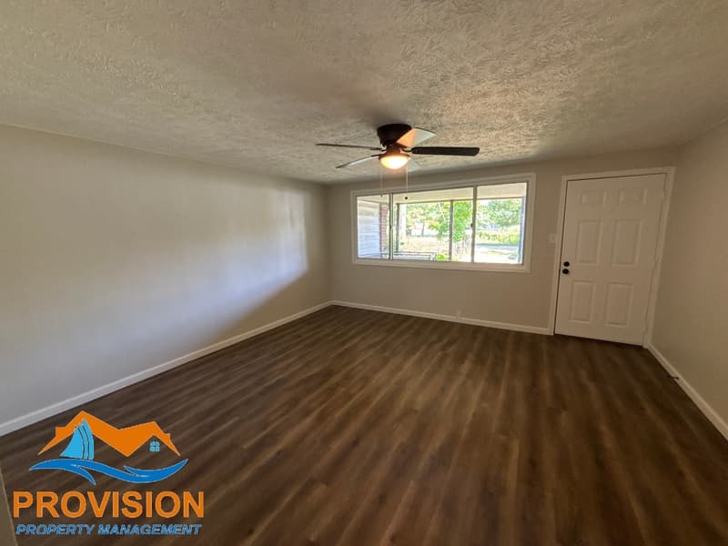 Baltimore Townhome: 2921 Freeway
