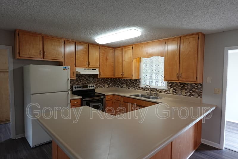 Marianna House: 5122 Presidents Circle