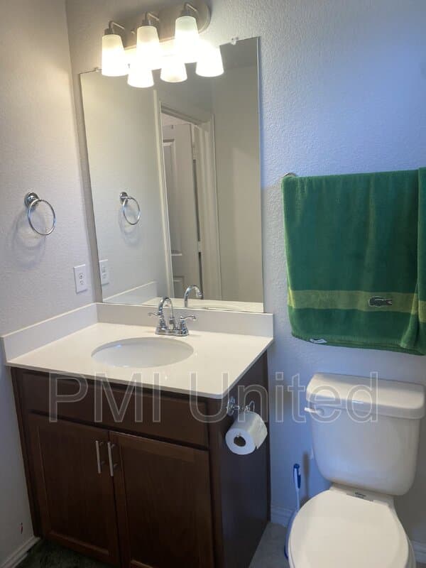 Fort Worth House: 429 Halwin Drive