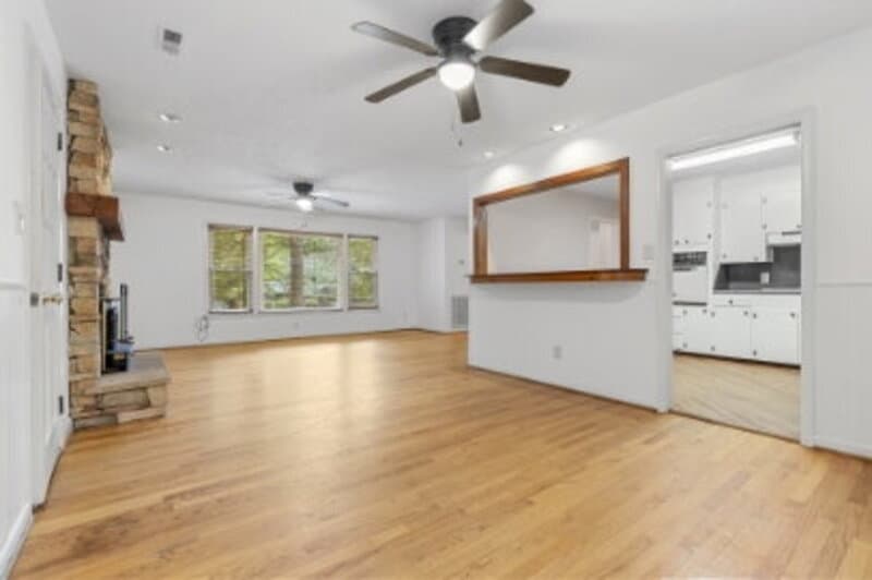 Southern Pines Condo: 555 North Leak Street