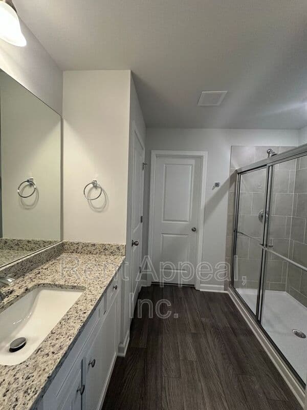 Woodstock House: 383 Lanier Cir