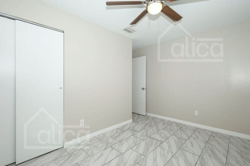 Orlando House: 1010 Vigo Ave
