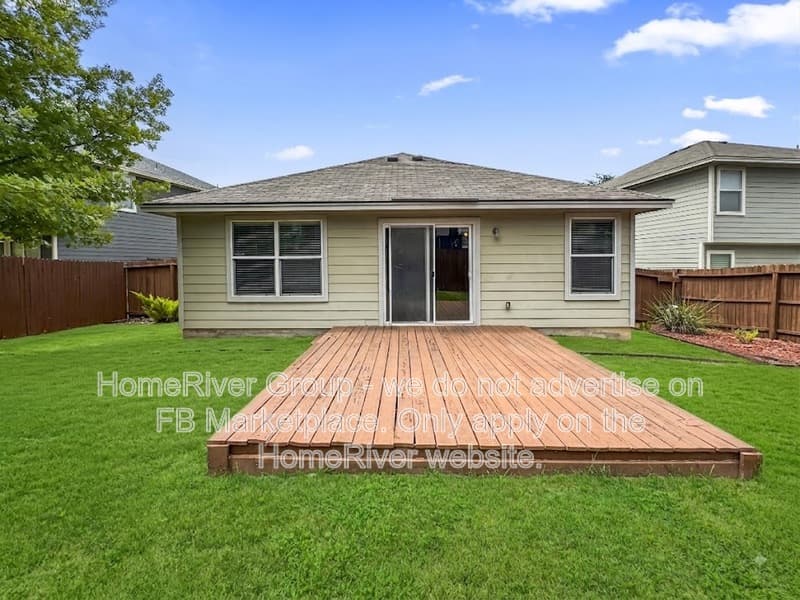 San Antonio House: 11314 Estufa Cyn