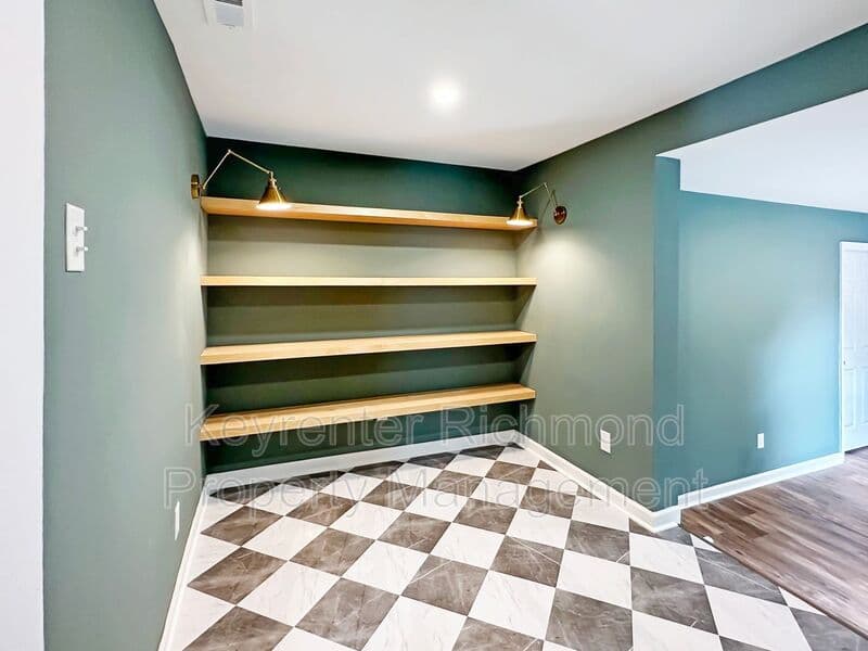 Henrico House: 7409 Landsworth Avenue