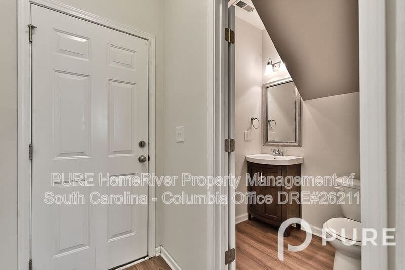 West Columbia House: 512 Spanish Leaf Lane