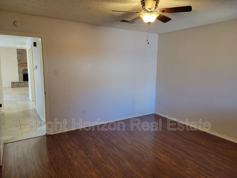 Fort Worth House: 6435 Brookhaven Trail