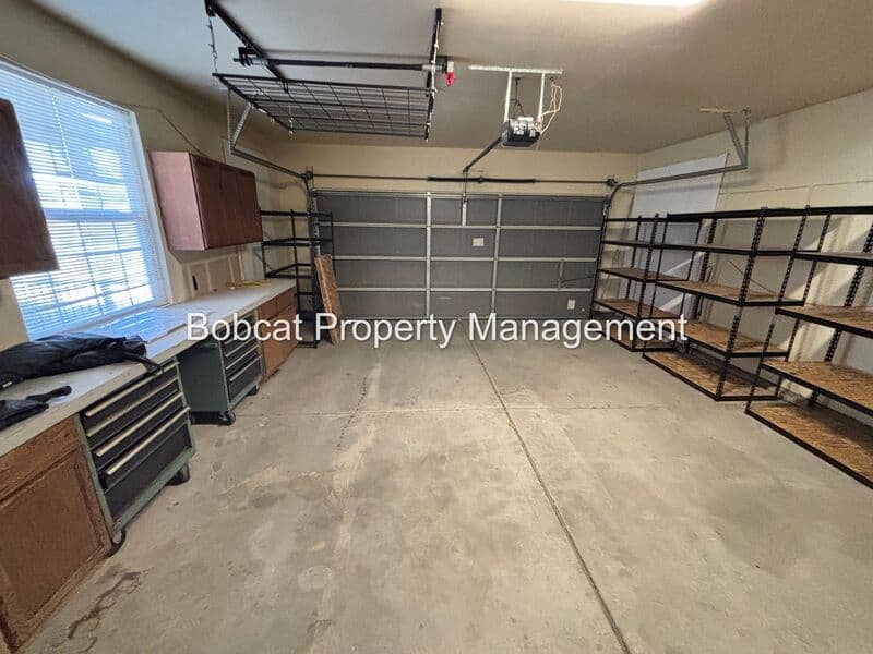 Dayton House: 425 Crosswinds Dr