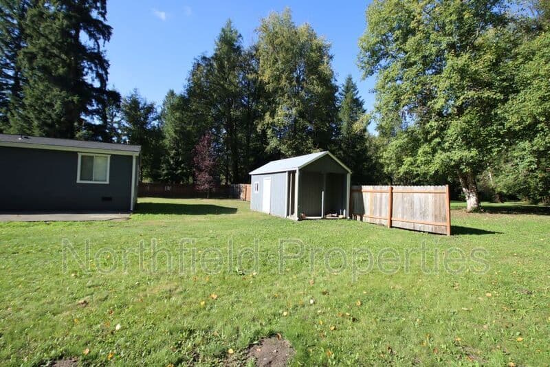 Tulalip House: 12105 26th Ave NE
