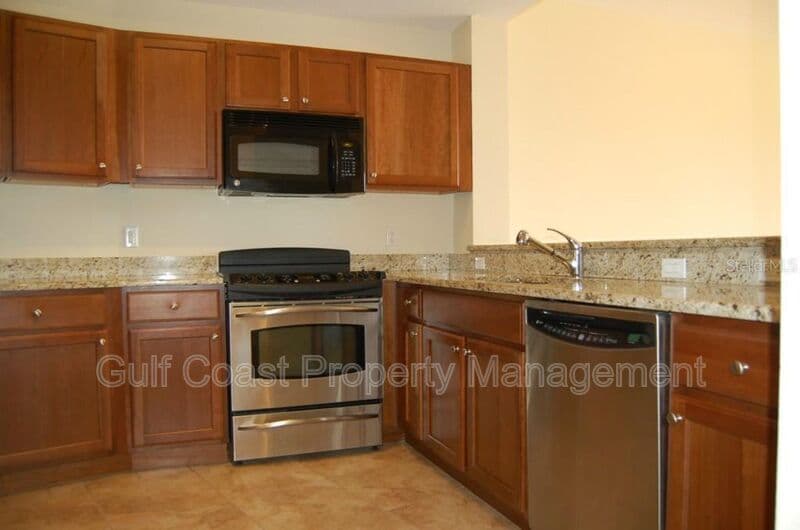 Nokomis House: 516 South Tamiami Trail 202