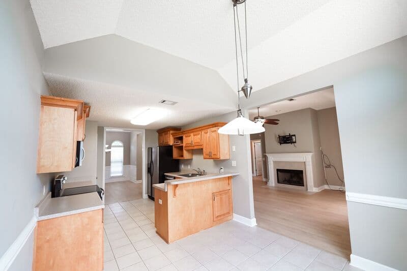 Richmond Hill House: 909 Young Way