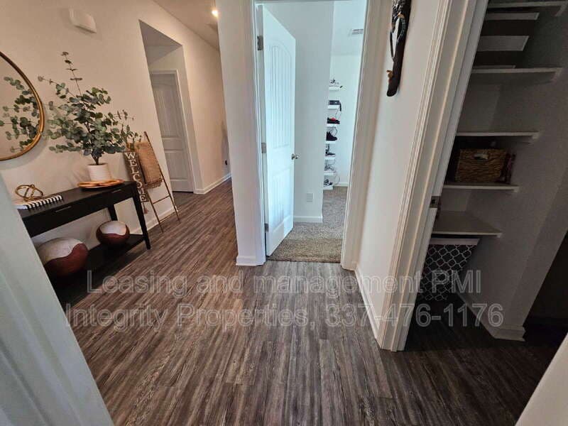 Zachary House: 727 LAMBOT AVE